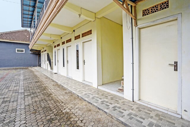 ホテル O タンジュン インダー ホームステイ シャリア