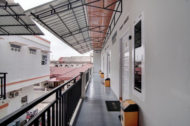 OYO 92806 ペンギナパン ゲビー シャリア