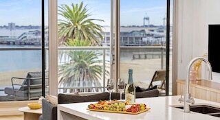 ビーチ ストリート ラグジュアリー 3 ベッド ウィズ ビーチ ベイ ビューズ