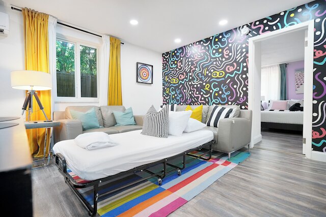 アートフル・オアシスBBQパティオ・バイブズ・ウィンウッド