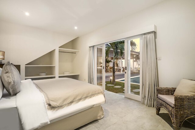 アカーサディレヌッチバイアルフレッドインバリ