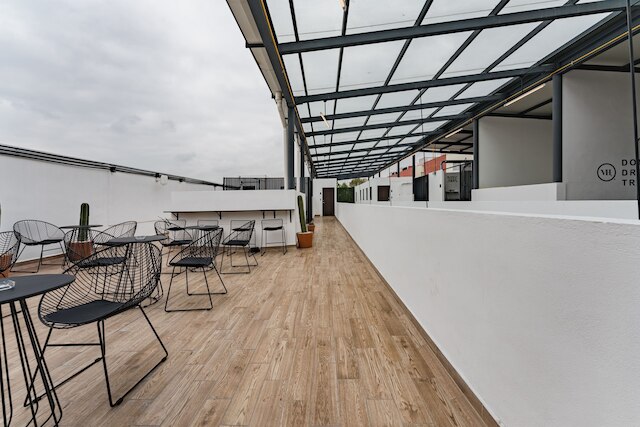 マリアノ エスコベド アパートメンツ バイ VH