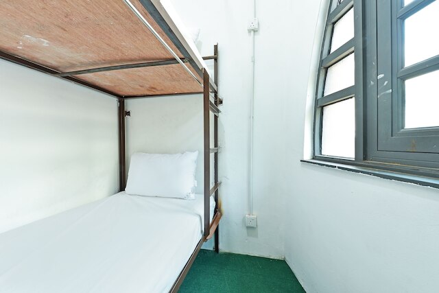 スポット オン 90850 エーサン トラベルズ ホーム KL