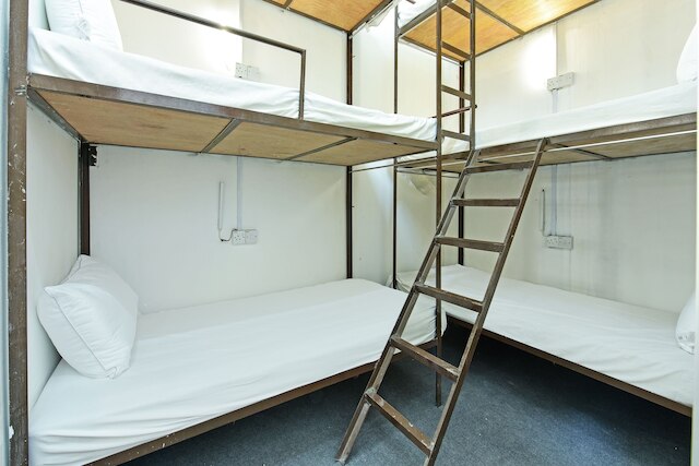 スポット オン 90850 エーサン トラベルズ ホーム KL