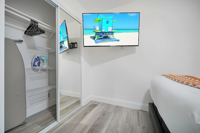 ジャングル フィーバー オアシス リトリート BBQ パティオ