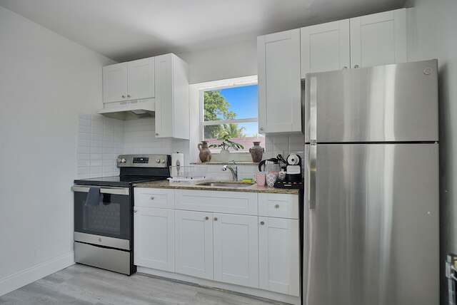 平和な装飾ウィンウッドアートディストリクトBBQ