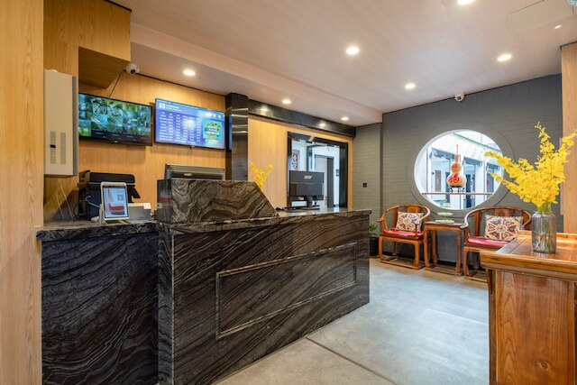 East Sacred Hotel ( the Forbidden City San Li Tun）