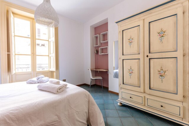 パレルモ中心部のカセッタ・バシレ