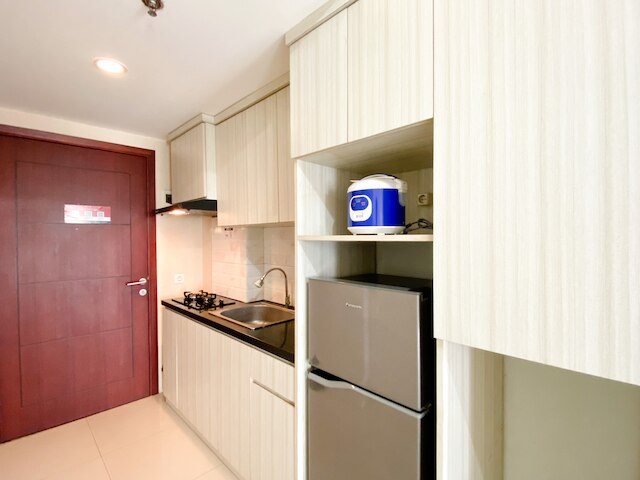 コージー ステイ スタジオ タマンサリ マホガニー カラワン アパートメント