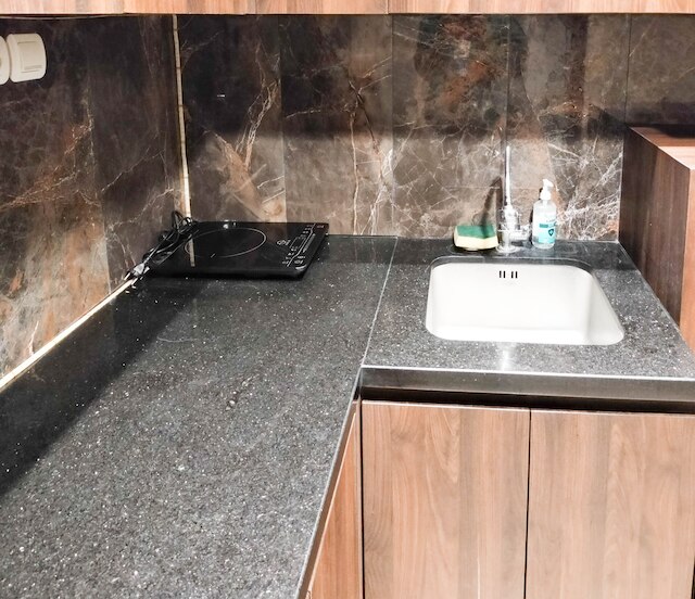 コンフォート アンド シンプリー1 1ッドーム アット パトラランド アマルタ アパートメント