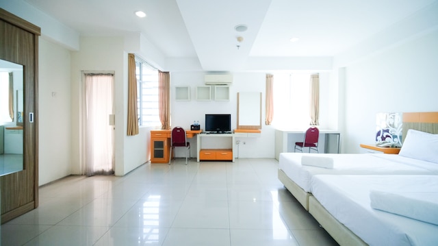 ストラテジック スタジオ  アパートメント  アット ハイ ポイント サービスド