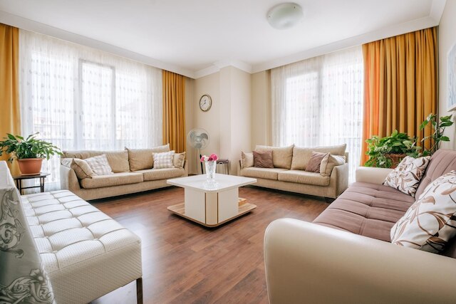 ラブリー フラット W バルコニー 10 ミン トゥ モダ コースト