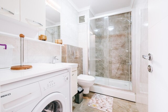 ラブリー フラット W バルコニー 10 ミン トゥ モダ コースト