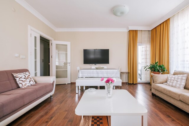 ラブリー フラット W バルコニー 10 ミン トゥ モダ コースト