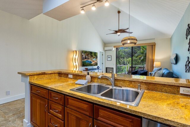 グランド チャンピオンズ 30 2 ベッドルーム コンド