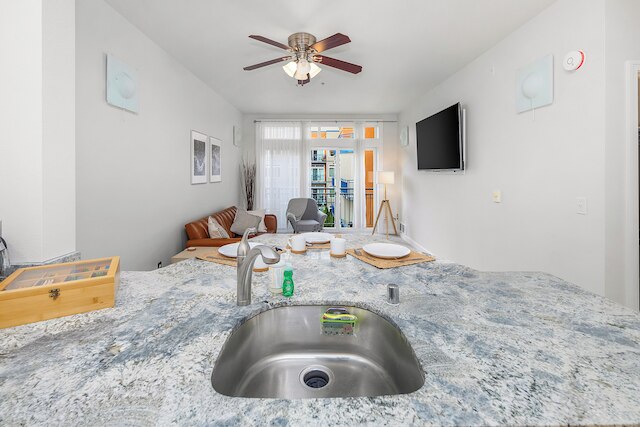 ニードルズエッジ99ウォークスコア