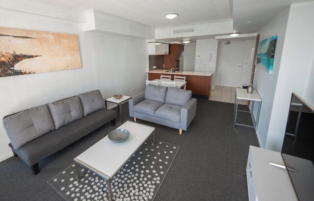 シェブロン レナサンス-リゾート スタイル リビング マネージド バイ ゴールド コースト プレミアム