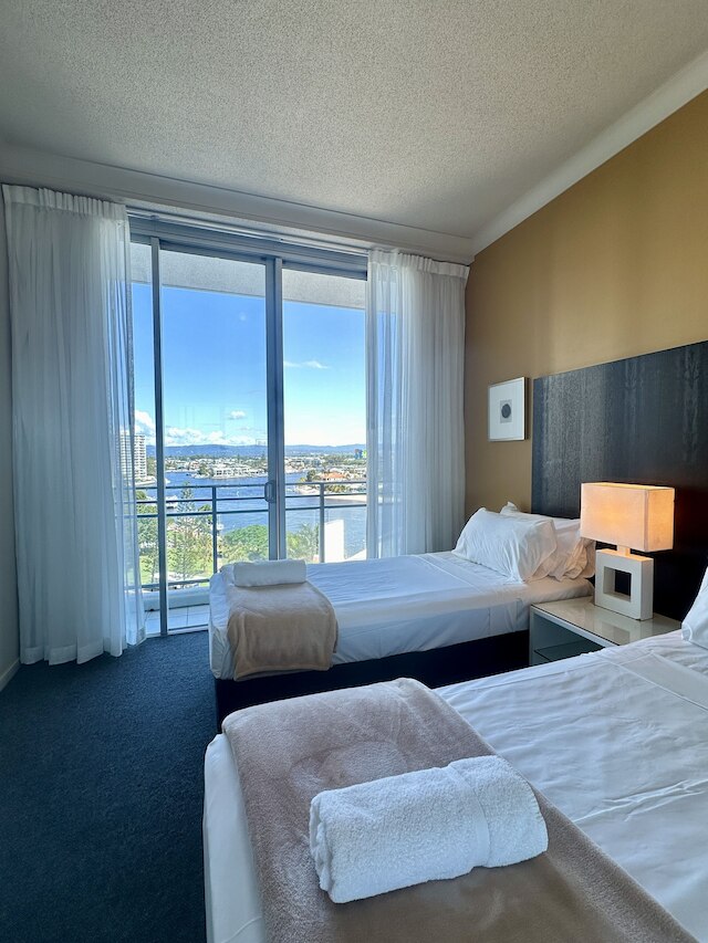 シェブロン レナサンス-リゾート スタイル リビング マネージド バイ ゴールド コースト プレミアム