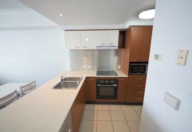 シェブロン レナサンス-リゾート スタイル リビング マネージド バイ ゴールド コースト プレミアム