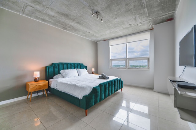 ミッドブロックでの素敵なコンド | プール&駐車場