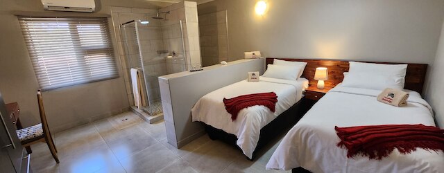 サンドルワミブッシュロッジアンドスパ