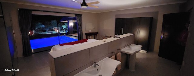 サンドルワミブッシュロッジアンドスパ