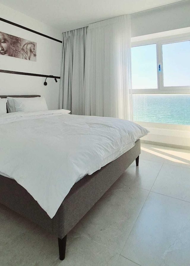 シャヤシュ アパートメンツ レオナルド バット ヤム