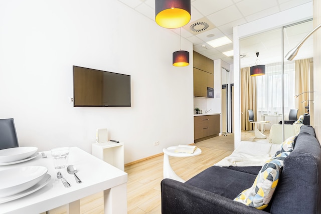 ショートステイポーランドアレイェ・ジェロゾリムスキー