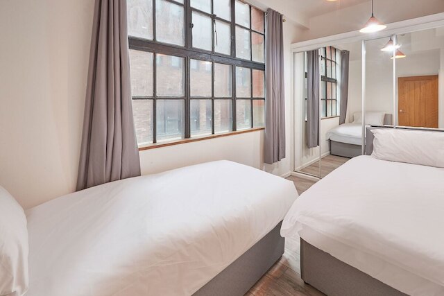 ホスト ステイ コンサート スクエア