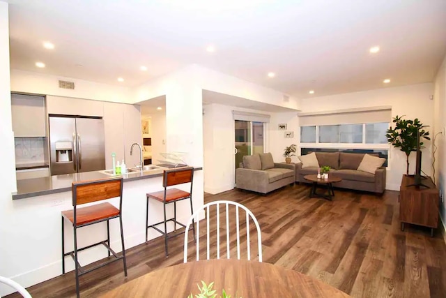 ロサンゼルス デラックス スイーツ - 2 ベッドルーム & 2 バスルームズ