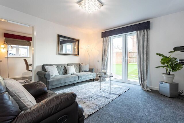 ビューティフリー デザインド 3 ベッド ハウス - イン マンチェスター