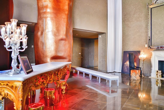 ラグジュアリー コンドズ ウィズ パノラミック ビューズ