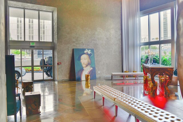 ラグジュアリー コンドズ ウィズ パノラミック ビューズ