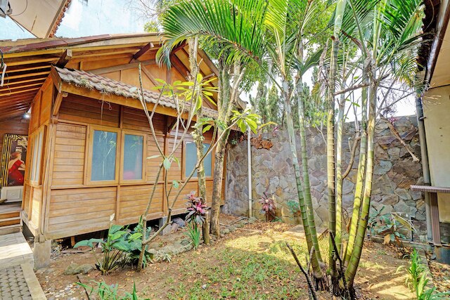 SPOT ON 92975 アリア ホステル カプセル Cihampelas