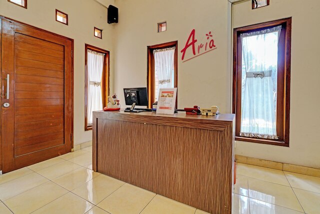 SPOT ON 92975 アリア ホステル カプセル Cihampelas