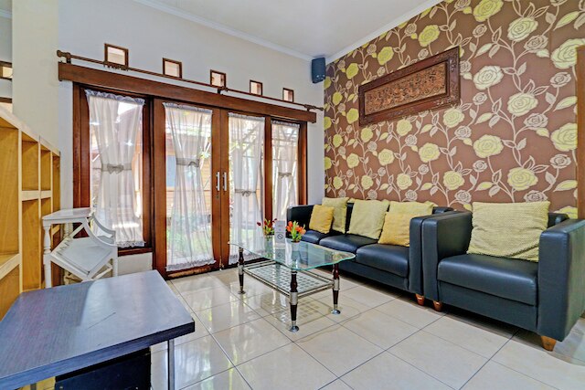 SPOT ON 92975 アリア ホステル カプセル Cihampelas