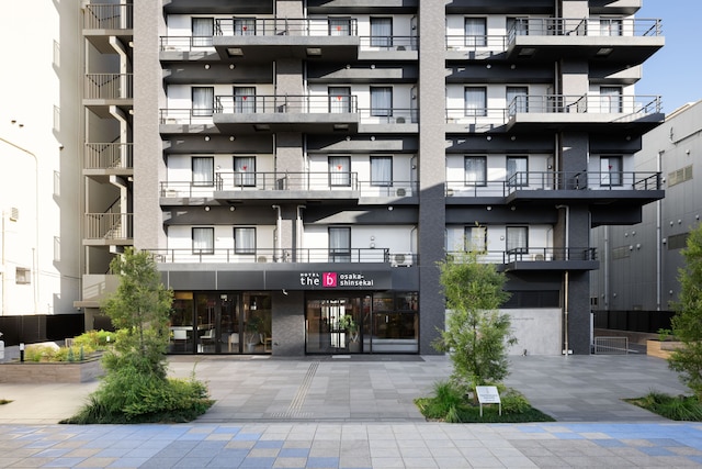 the b 大阪新世界