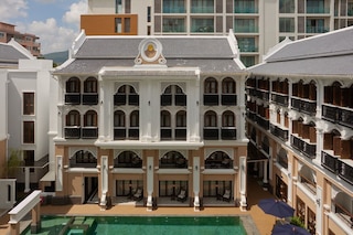 CHINO at ニマン高級ブティックホテル