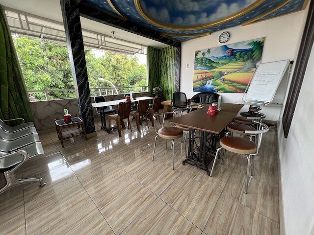 ホテル O バトドゥピ ゲストハウス シャリア ニア ブットゥ カサンビ