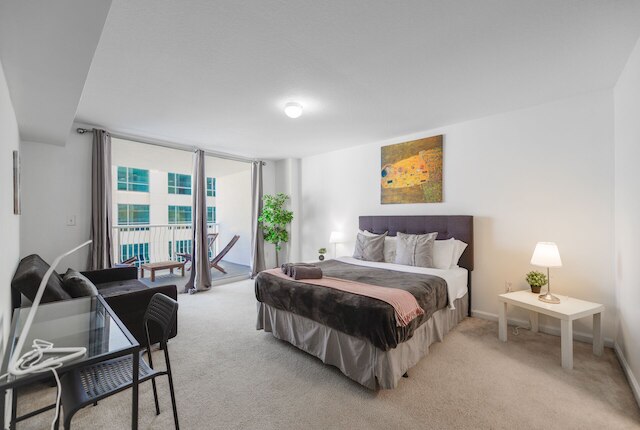 モダンコンドミニアム、ブリッケルの中心部