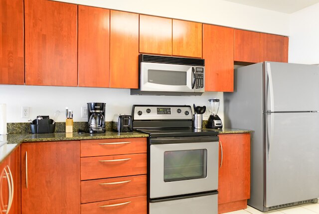 アメイジング コンド ブリッケルW オーシャン・プール ビュー