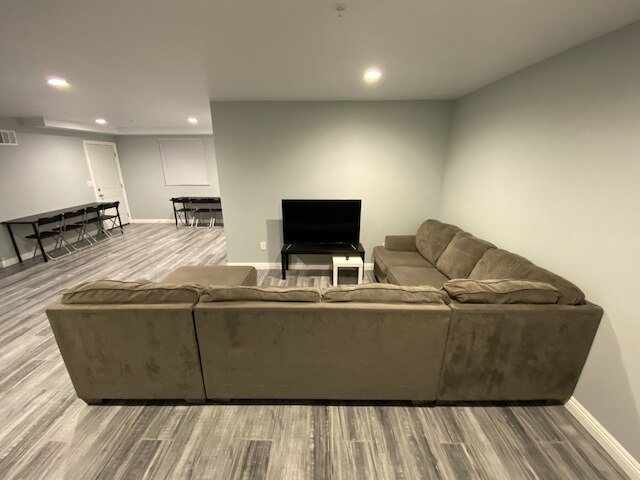 モダンホステル