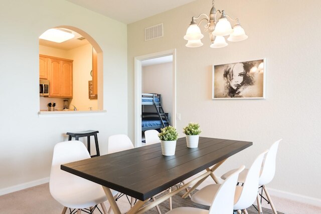 セントラル エレガンス - スペーシャス ビューティフリー デコール コンドミニアム