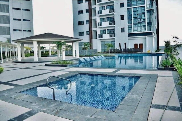 マクタン ニュータウン C バイ ハイブルームズ