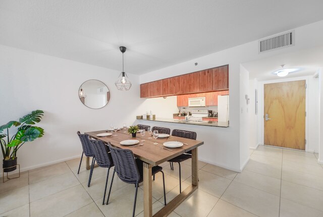 ラグジュアリースタイリッシュコンドウィズプールブリッケル