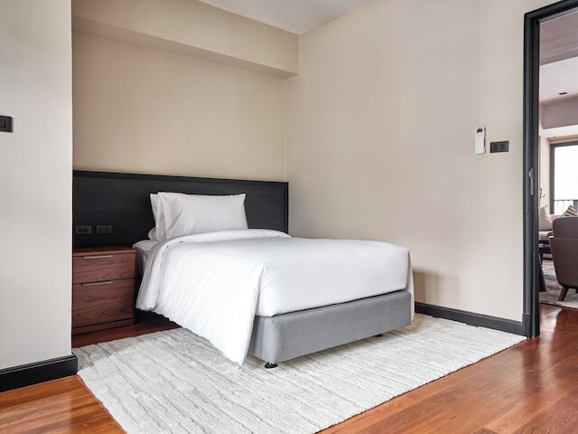 フローラル コート ホテル & レジデンス スクンビット 13