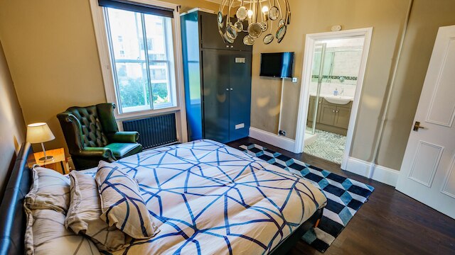 スタイリッシュ ワン ベッドルーム フラット イン ケンジングストン ロンドン