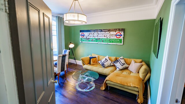 スタイリッシュ ワン ベッドルーム フラット イン ケンジングストン ロンドン