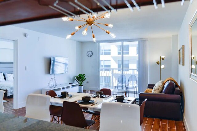 プール付きブリッケルの専用コンド