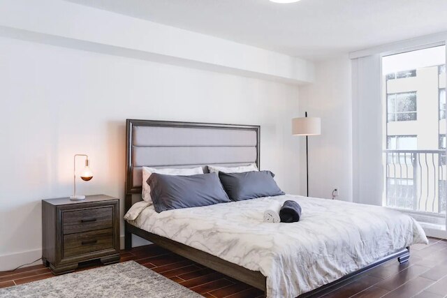 プール付きブリッケルの専用コンド